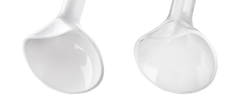 Das proximale Ende weist eine trichterförmige Vertiefung auf, die zur Verankerung der Vorrichtung in Höhe des Zungengrundes dient. Das proximale Ende weist eine trichterförmige Vertiefung auf, die zur Verankerung der Vorrichtung in Höhe des Zungengrundes dient.